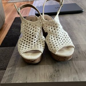 Mudd size 7.5 wedge sandals